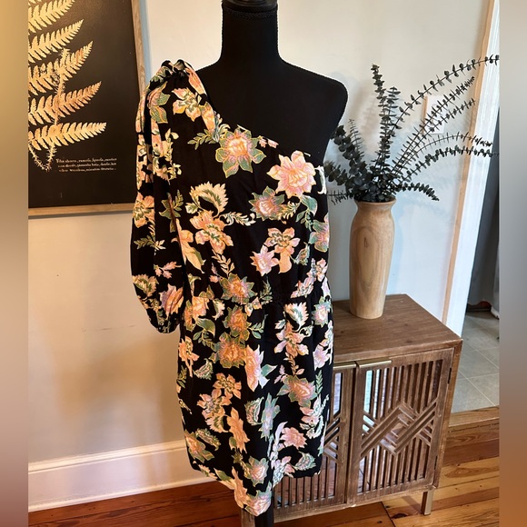 Who What Wear Dresses & Skirts - Black Floral One Sleeve Dress
